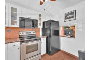 8020 N Sunrise Lakes Dr 110 Sunrise, FL 33322 - MLS#A11859905