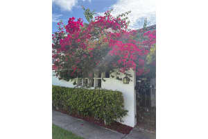 20911 Leeward Ct 245-4, Aventura