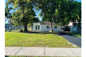 1501 Ne 176th St, North Miami Beach