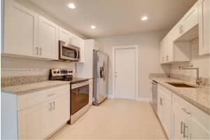 2203 NE 3rd Ave 2203, Delray Beach, FL 33444 - MLS#A11859949