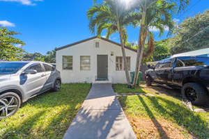 1304 Nw 43rd St Miami, FL 33142 - MLS#A11859976