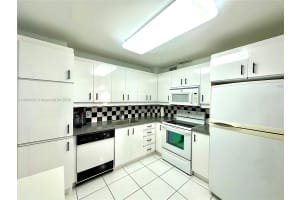 1950 S Ocean Dr 7e Hallandale Beach, FL 33009 - MLS#A11860022