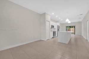 8175 Nw 104th Ave 4 Doral, FL 33178 - MLS#A11860080