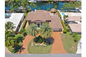 624 Palm Dr Hallandale Beach, FL 33009 - MLS#A11860128