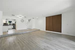 9074 Nw 35th Pl, Sunrise