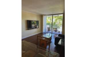 2350 NE 135th St 202, North Miami, FL 33181 - MLS#A11860136