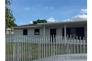 4820 Nw 176th St, Miami Gardens