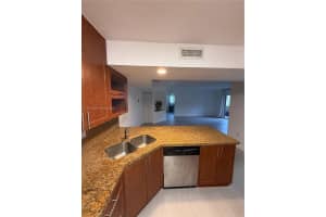 4720 NW 102nd Ave 102-21, Doral, FL 33178 - MLS#A11860204