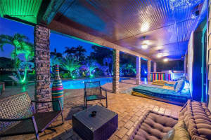 250 NE 158th St, Miami, FL 33162 - MLS#A11860216