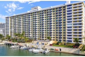 5600 Collins Ave 17t Miami Beach, FL 33140 - MLS#A11860231