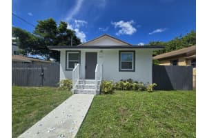 1437 Nw 70th St, Miami
