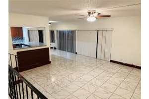 4850 Sw 63rd Ter 323, Davie
