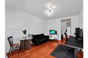 745 13th St 14 Miami Beach, FL 33139 - MLS#A11860333