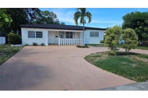 7805 Juniper St, Miramar