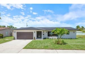 2415 NE 35th Dr, Fort Lauderdale, FL 33308 - MLS#A11860365