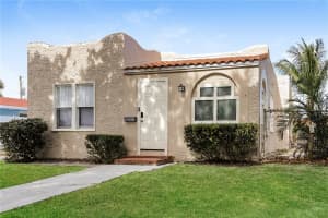 523 Plymouth Rd West Palm Beach, FL 33405 - MLS#A11860410