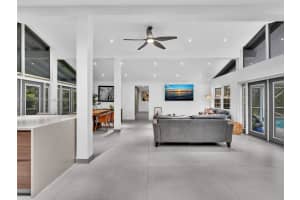 4851 Sw 106th Ave Davie, FL 33328 - MLS#A11860444