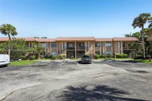 195 Lakeview Dr 105, Weston, FL 33326 - MLS#A11860445