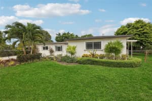 8601 Nw 185th Ter Hialeah, FL 33015 - MLS#A11860446