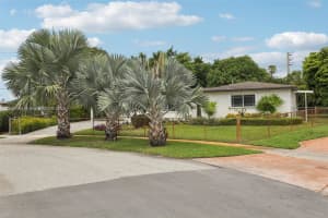 8601 Nw 185th Ter Hialeah, FL 33015 - MLS#A11860446
