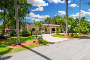 50 De Leon Dr Miami Springs, FL 33166 - MLS#A11860467