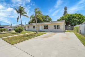 14312 SW 110th Ave, Miami, FL 33176 - MLS#A11860488