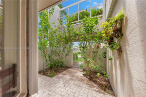 9785 NW 45th Ln, Doral, FL 33178 - MLS#A11860490