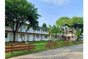 175 Ne 203rd Ter 6, Miami Gardens