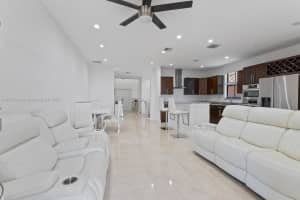 875 Nw 97th Ct Miami, FL 33172 - MLS#A11860544