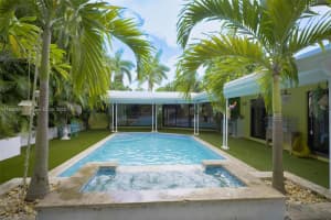 301 Ne 115th St, Miami