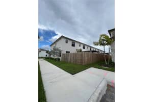 12725 SW 234th Ter 08/25, Homestead, FL 33032 - MLS#A11860589