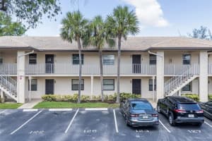 5540 Lakeside Dr 204, Margate