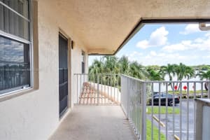 5540 Lakeside Dr 204 Margate, FL 33063 - MLS#A11860628