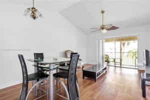 5540 Lakeside Dr 204 Margate, FL 33063 - MLS#A11860628