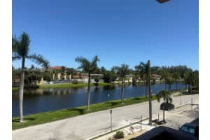 2075 Ne 164th St 302, North Miami Beach