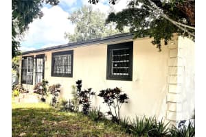 1801 Nw 81 Terr, Miami