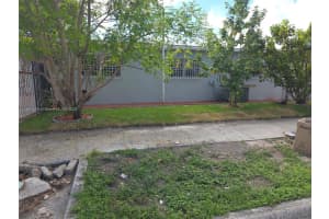 965 W 23rd St Hialeah, FL 33010 - MLS#A11860638