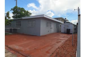 965 W 23rd St Hialeah, FL 33010 - MLS#A11860638