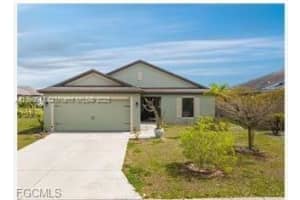 747 Center Lake St, Lehigh Acres