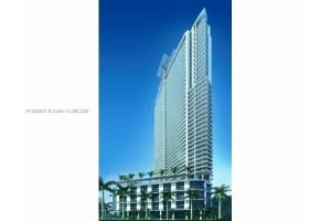 90 Sw 3rd St Th307, Miami