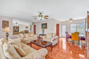 2072 NE 169th St 10, North Miami Beach, FL 33162 - MLS#A11860714