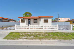 4485 E 8th Ave, Hialeah