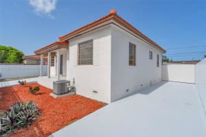 4485 E 8th Ave Hialeah, FL 33013 - MLS#A11860758