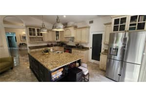 19922 NW 88th Ave, Hialeah, FL 33018 - MLS#A11860800