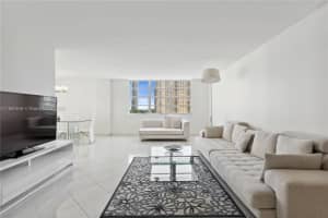 250 174th St 605, Sunny Isles Beach, FL 33160 - MLS#A11860848