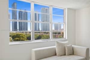 250 174th St 605, Sunny Isles Beach, FL 33160 - MLS#A11860848