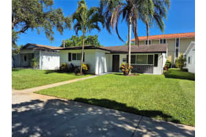 4010 N Cir Dr, Hollywood, FL 33021 - MLS#A11860868