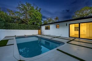 2741 Sw 2nd Ct, Fort Lauderdale
