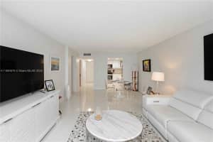 210 Sea View Dr 207 Key Biscayne, FL 33149 - MLS#A11860878
