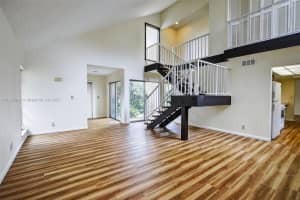 9331 Nw 35th Mnr, Sunrise